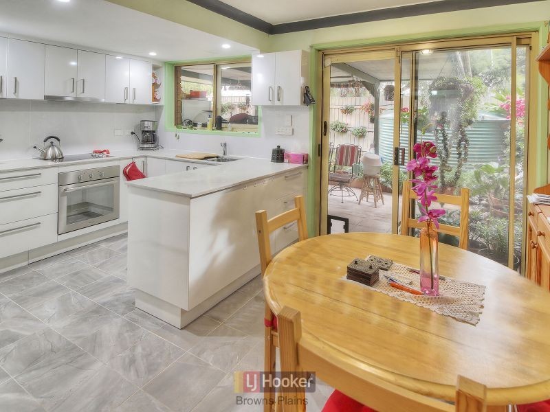 1/6 Peverell Street, Hillcrest QLD 4118