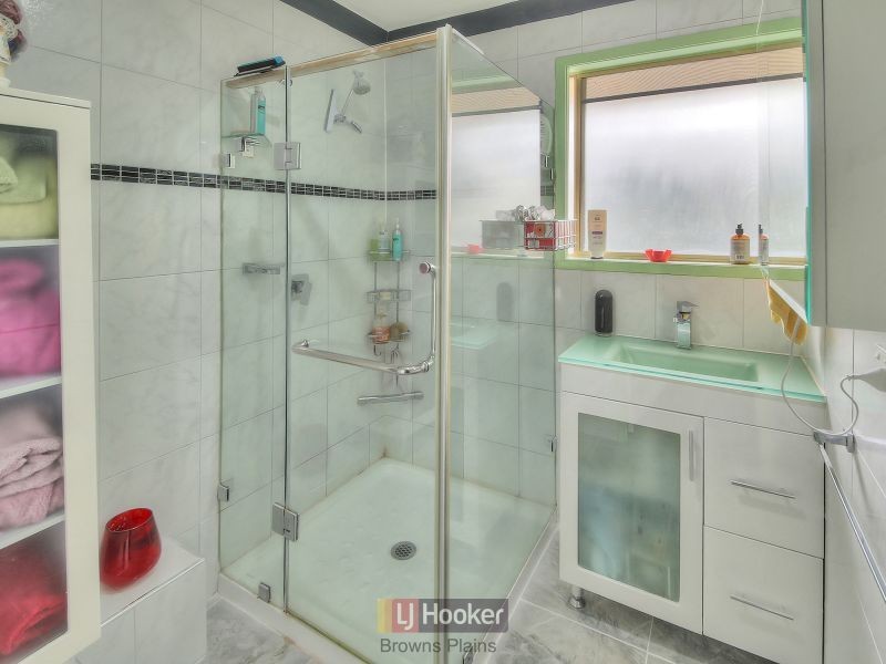 1/6 Peverell Street, Hillcrest QLD 4118