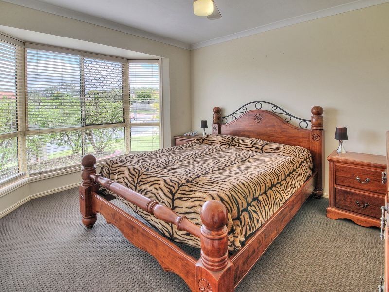 21 Robert South Drive, Crestmead QLD 4132