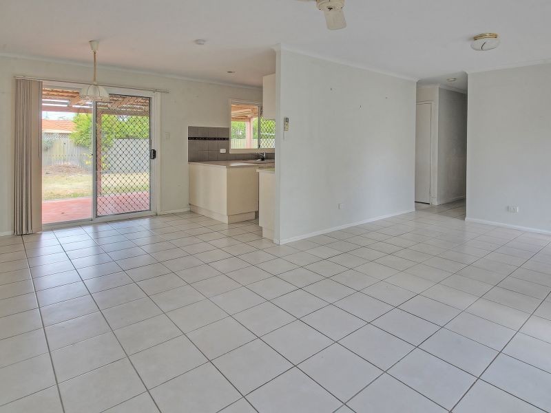 33 Myall Street, Crestmead QLD 4132