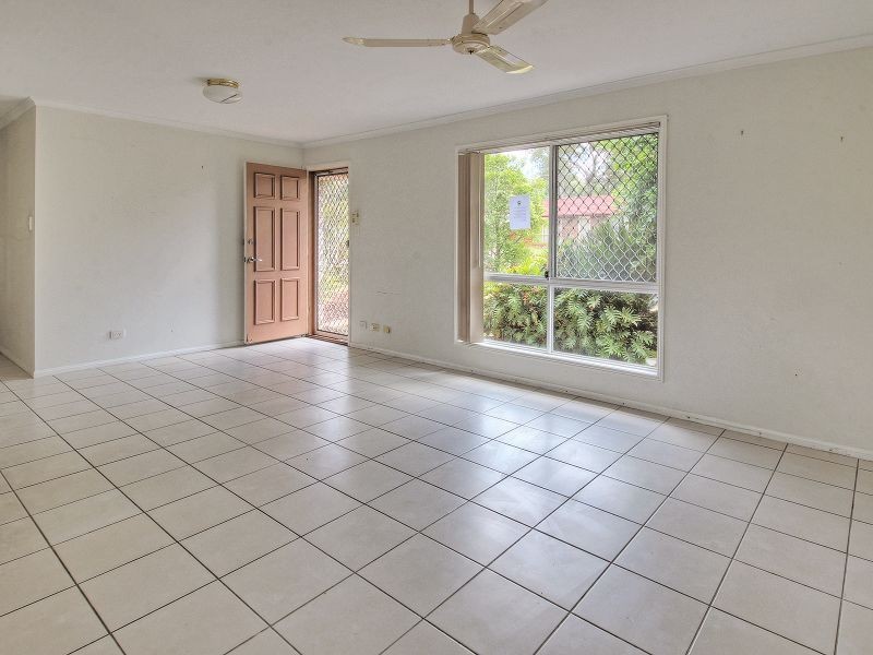 33 Myall Street, Crestmead QLD 4132