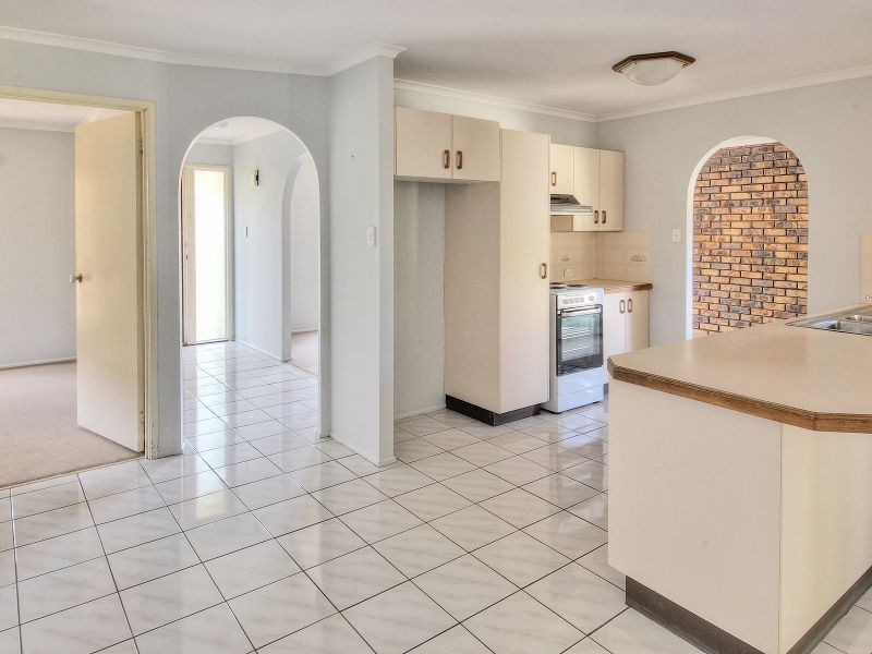 53 St Johns Way, Boronia Heights QLD 4124