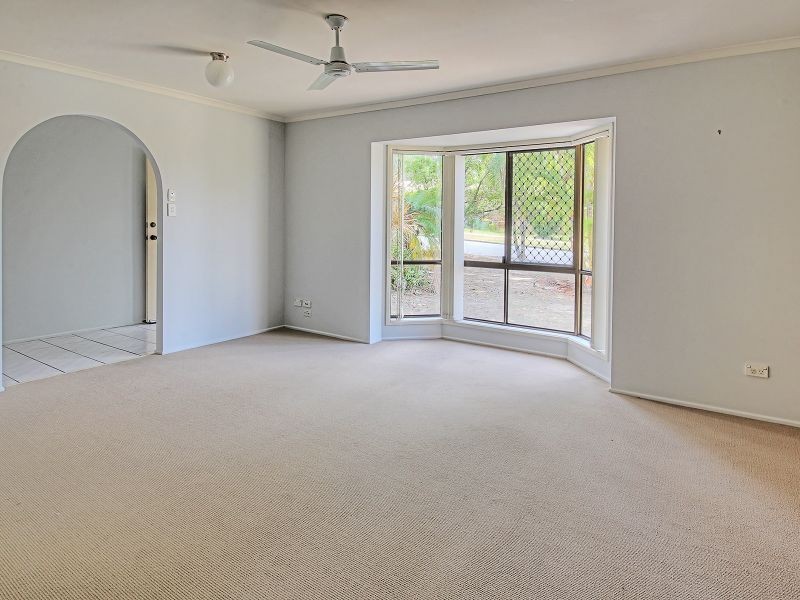 53 St Johns Way, Boronia Heights QLD 4124
