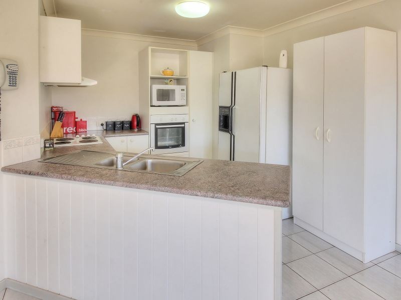 18 Thistle Street, Regents Park QLD 4118