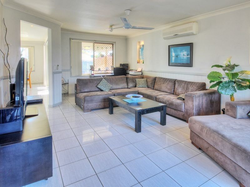 18 Thistle Street, Regents Park QLD 4118