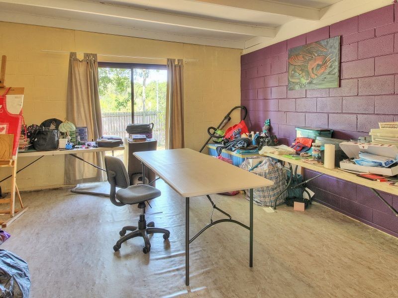 12 Green Rd, Regents Park QLD 4118