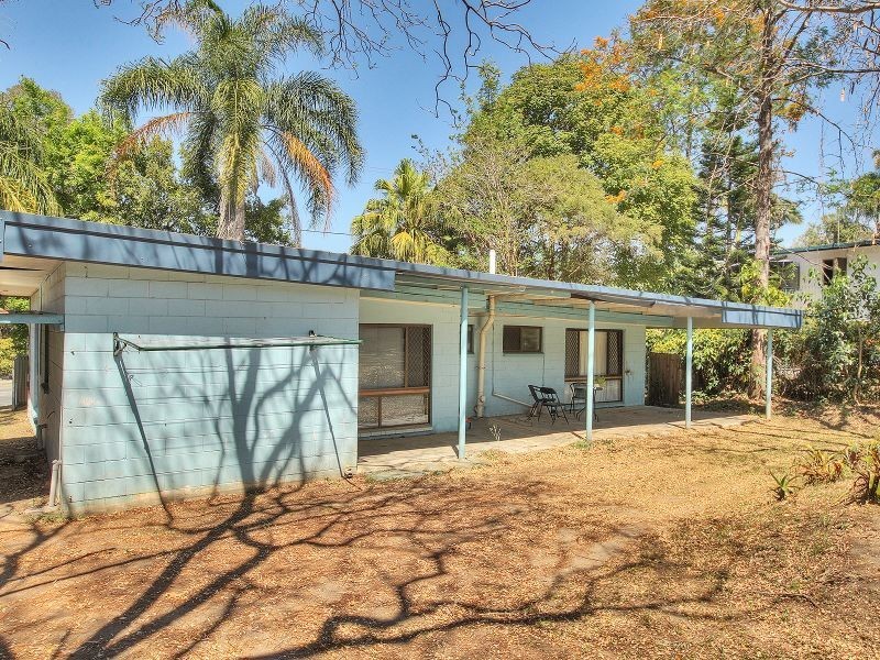 12 Green Rd, Regents Park QLD 4118
