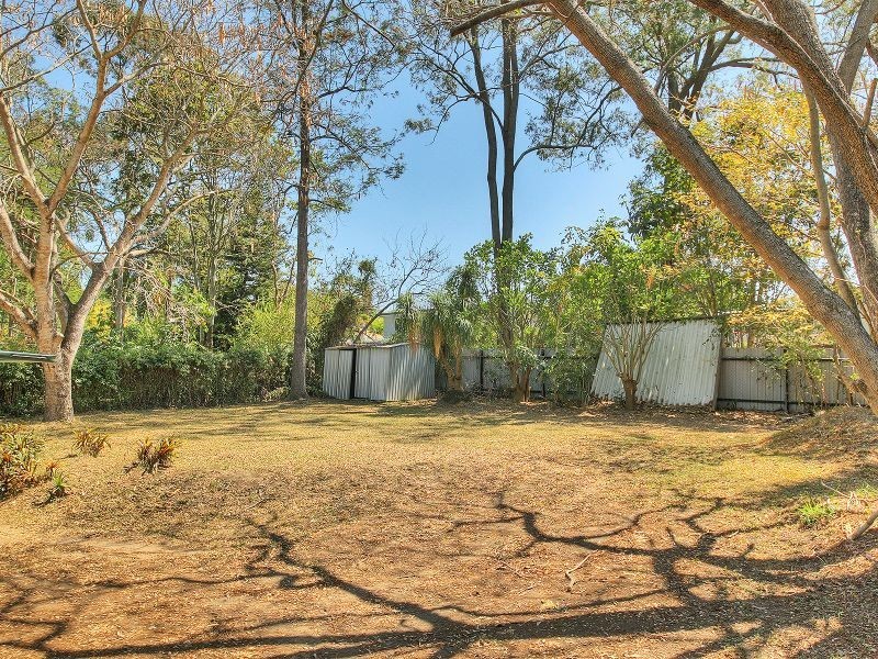 12 Green Rd, Regents Park QLD 4118