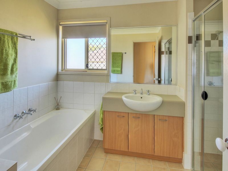 13 Rachel Drive, Crestmead QLD 4132