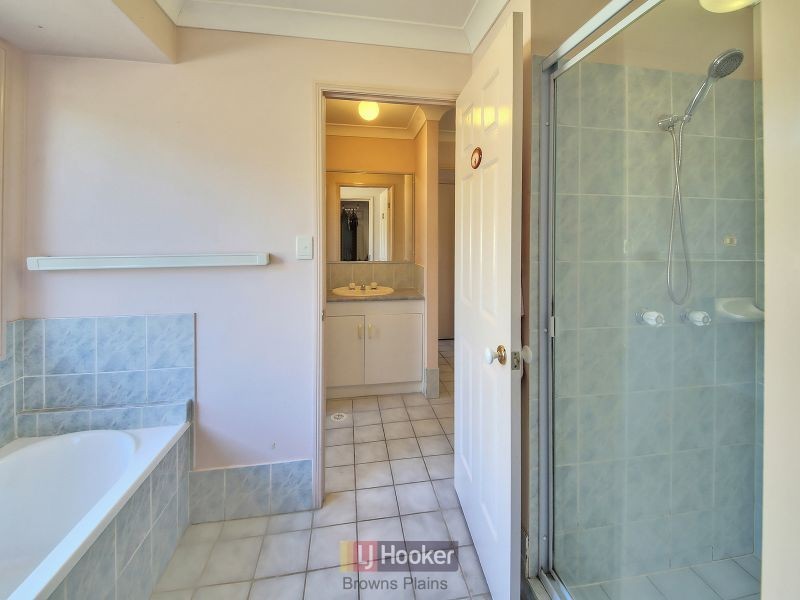 5 Jardine Court, Hillcrest QLD 4118