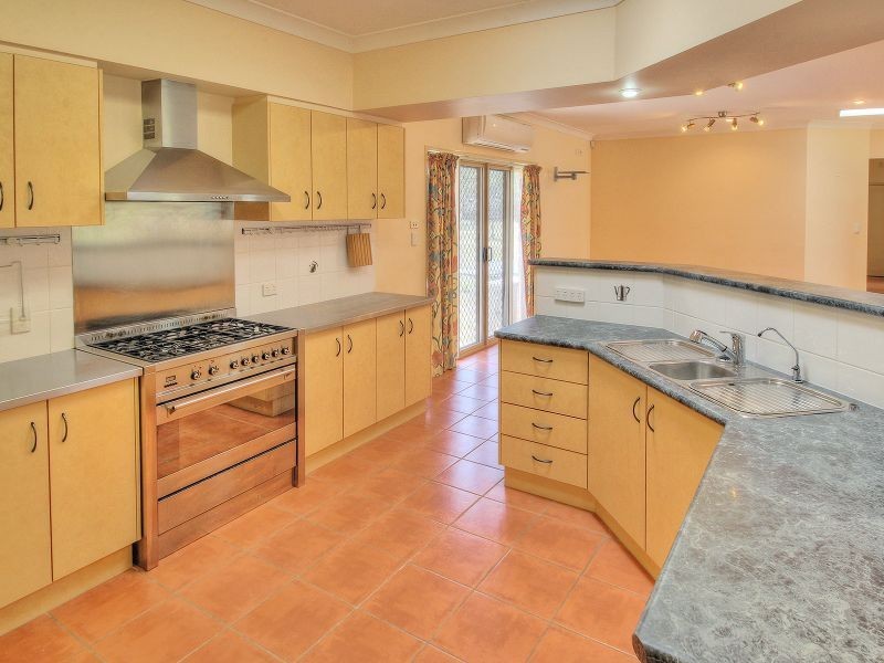 33 Rundalua Road, Chambers Flat QLD 4133