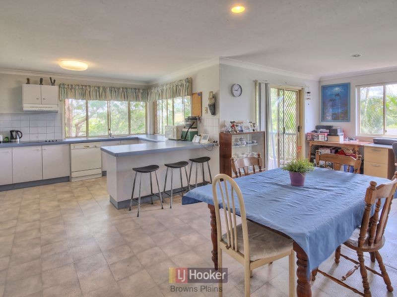 7 Matson Avenue, Regents Park QLD 4118