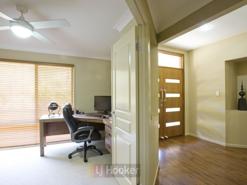 30 Compal Road, Park Ridge QLD 4125