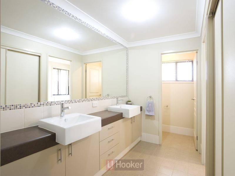 30 Compal Road, Park Ridge QLD 4125
