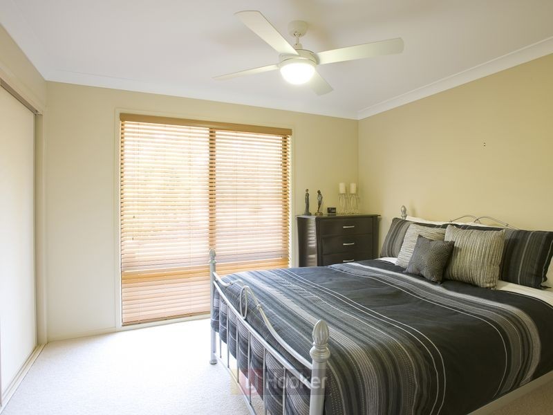 30 Compal Road, Park Ridge QLD 4125