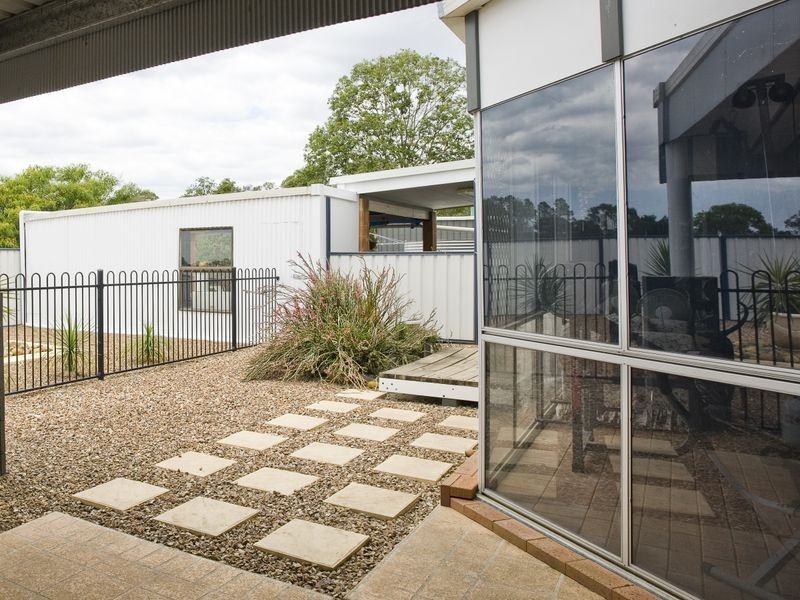 98 Warner Road, Chambers Flat QLD 4133