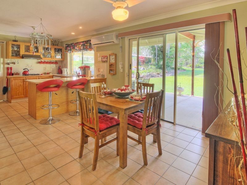 143 Merluna Road, Park Ridge South QLD 4125