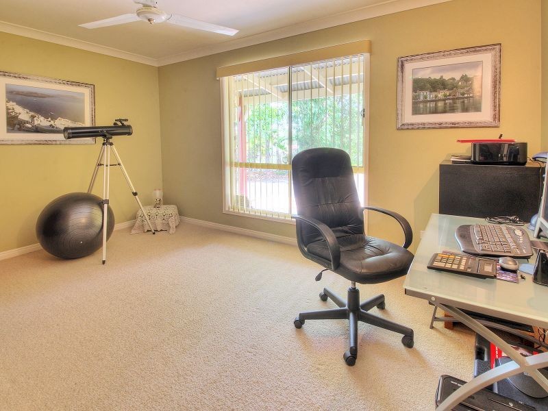 143 Merluna Road, Park Ridge South QLD 4125