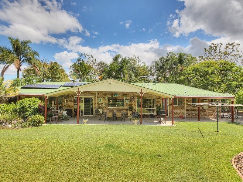 143 Merluna Road, Park Ridge South QLD 4125