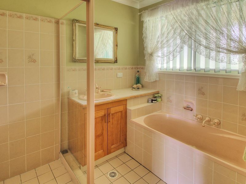 143 Merluna Road, Park Ridge South QLD 4125