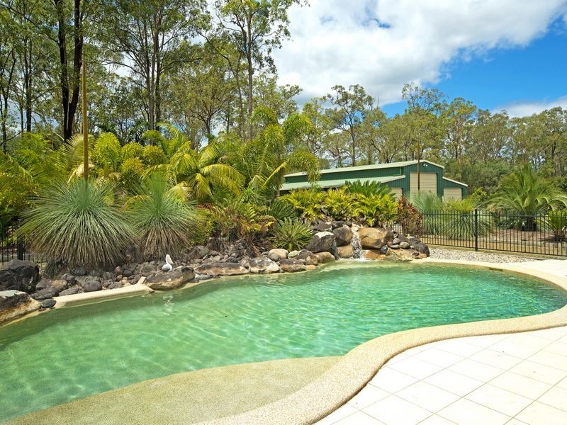 27 Woodend Court, Park Ridge QLD 4125