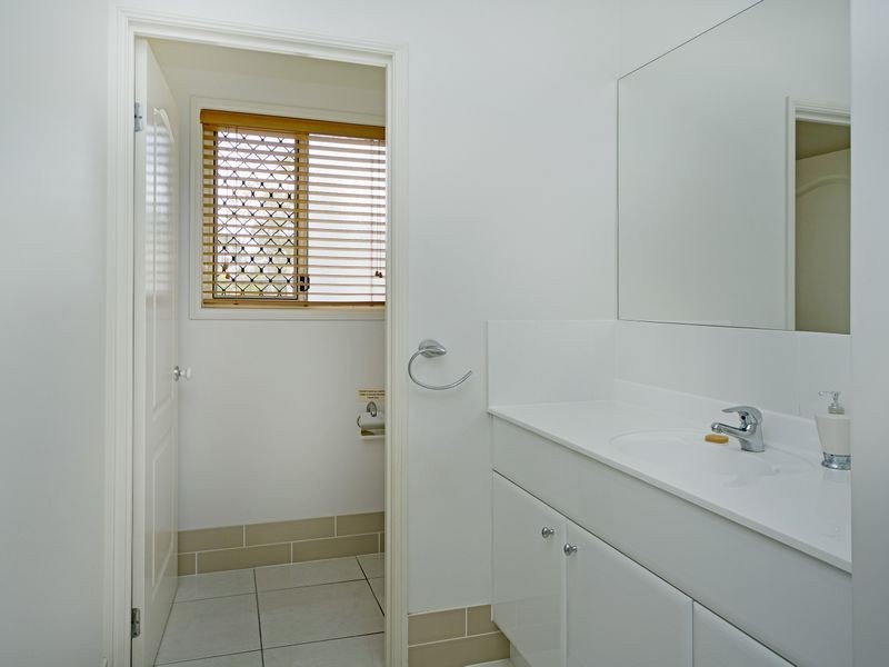 27 Woodend Court, Park Ridge QLD 4125