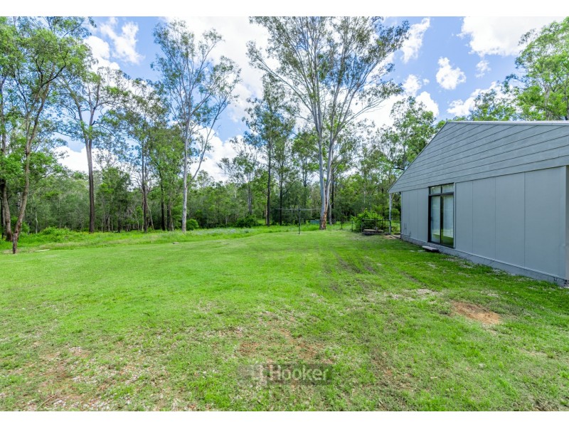 590 Middle Road, Greenbank QLD 4124