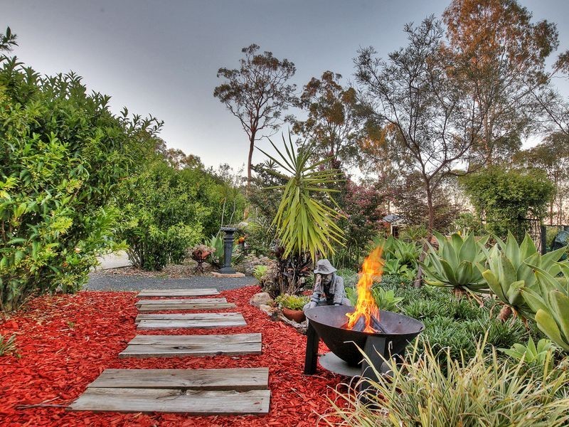 17 Lobelia Court, New Beith QLD 4124