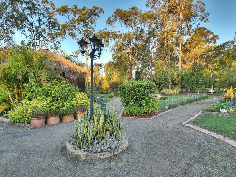 17 Lobelia Court, New Beith QLD 4124