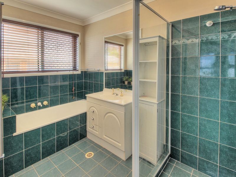 37 Haldham Crescent, Regents Park QLD 4118