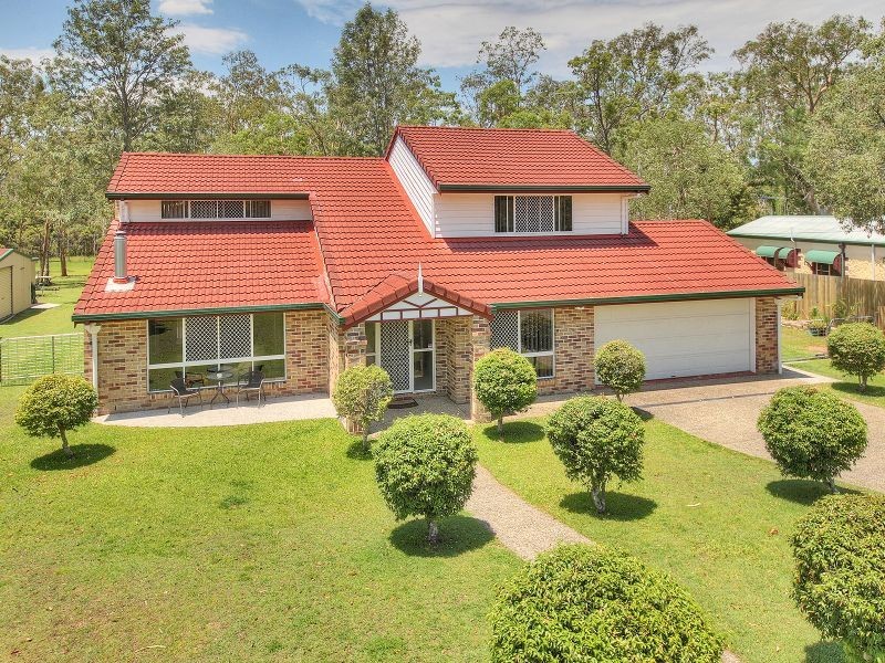 110 – 112 Eildon Close, Munruben QLD 4125