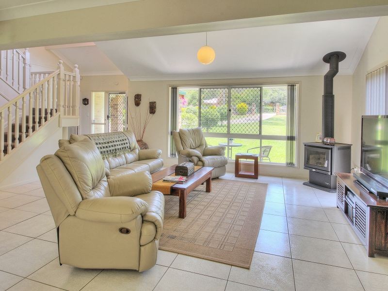 110 – 112 Eildon Close, Munruben QLD 4125