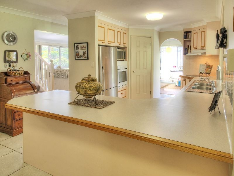 110 – 112 Eildon Close, Munruben QLD 4125