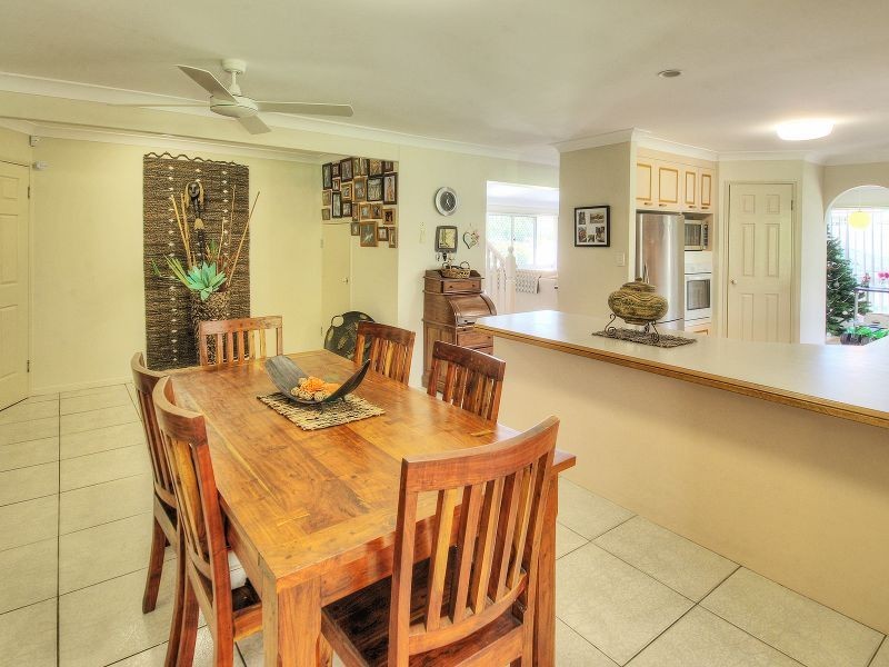 110 – 112 Eildon Close, Munruben QLD 4125