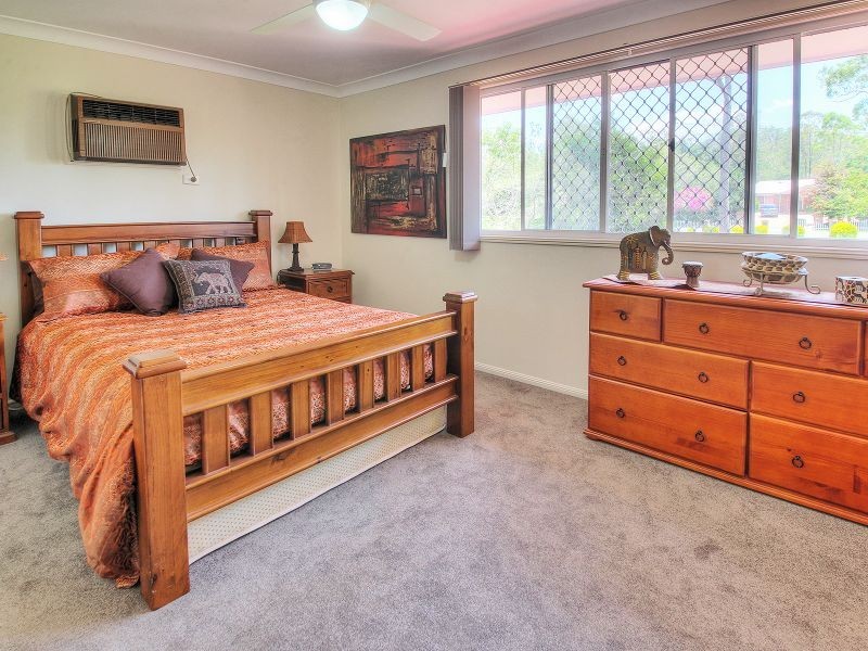 110 – 112 Eildon Close, Munruben QLD 4125