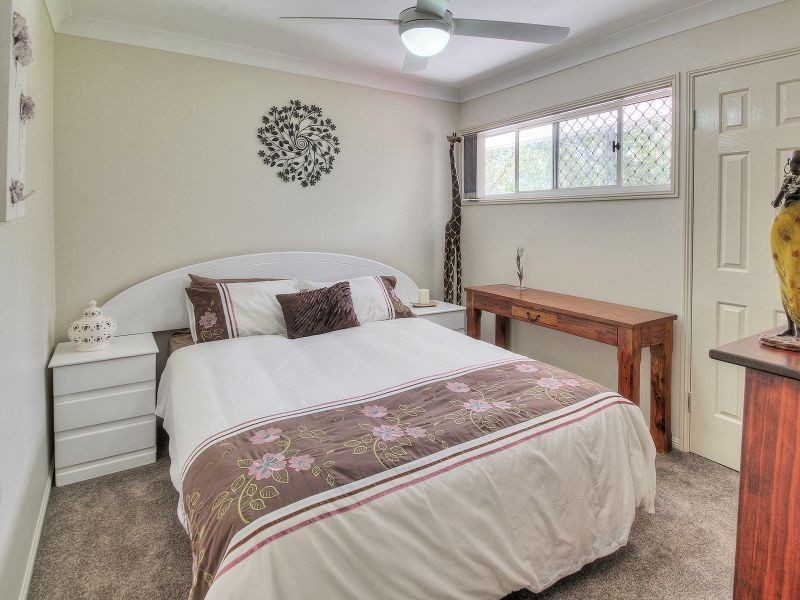 110 – 112 Eildon Close, Munruben QLD 4125
