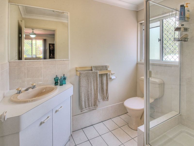 110 – 112 Eildon Close, Munruben QLD 4125