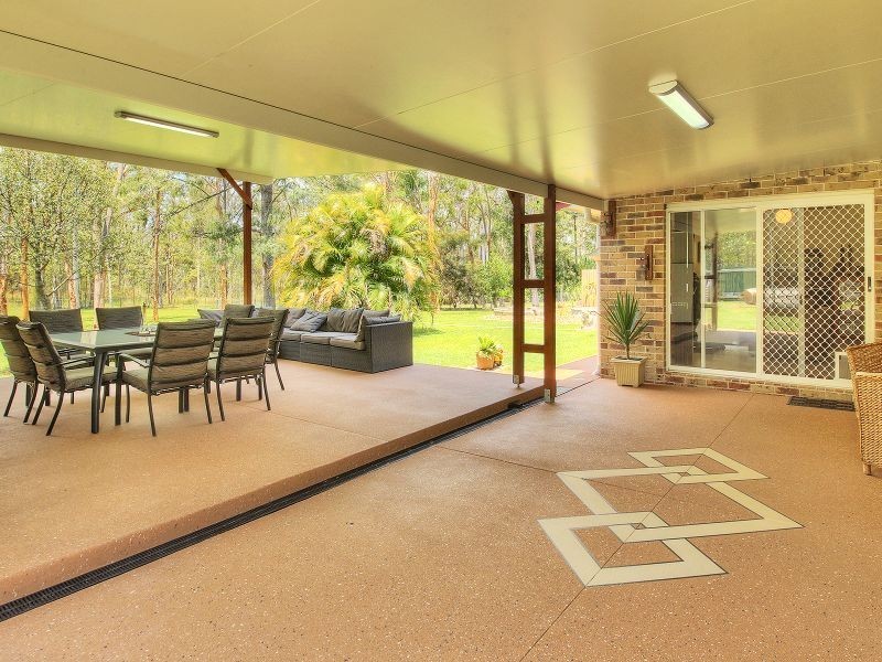 110 – 112 Eildon Close, Munruben QLD 4125