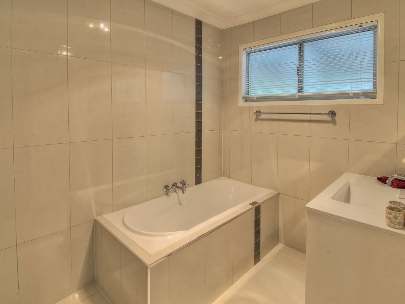 6 Thurso Court, Boronia Heights QLD 4124