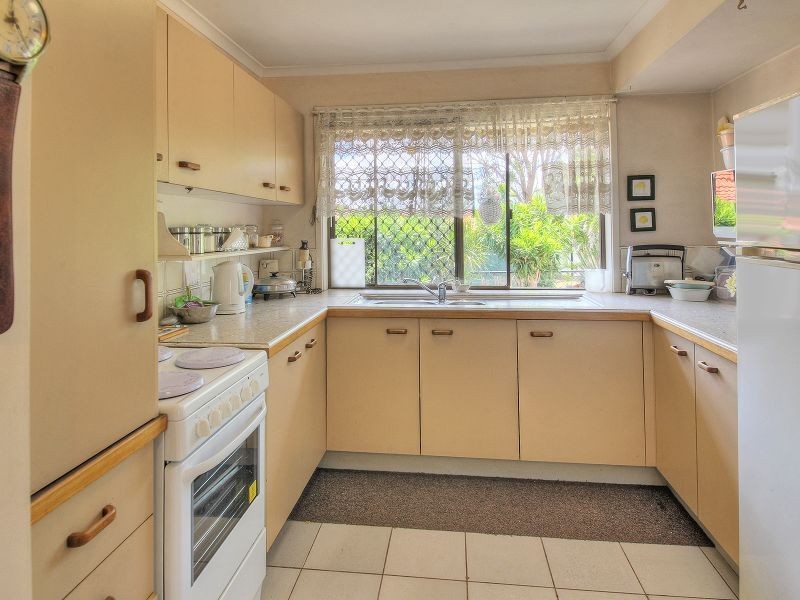17 Parkroyal Crescent, Regents Park QLD 4118