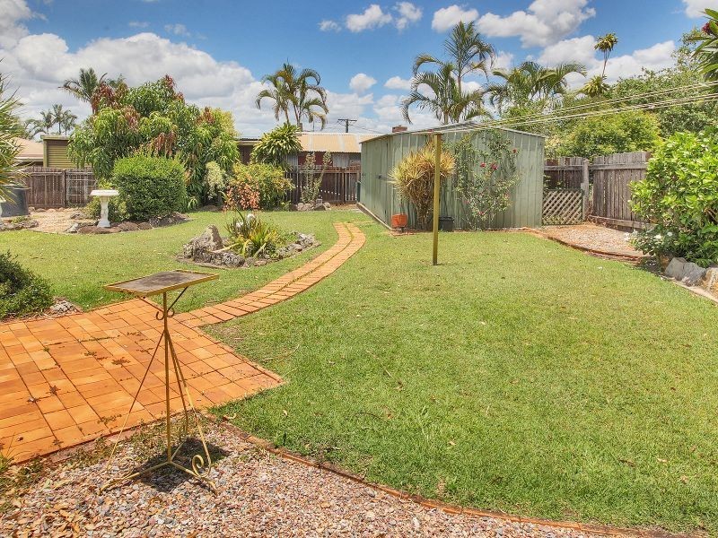 17 Parkroyal Crescent, Regents Park QLD 4118