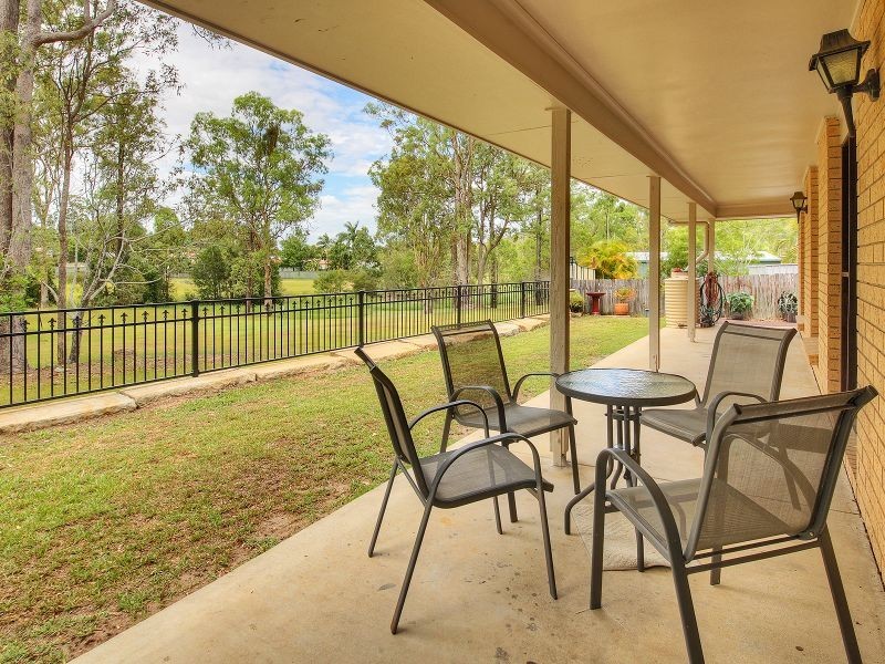 6 Acorus Court, Regents Park QLD 4118