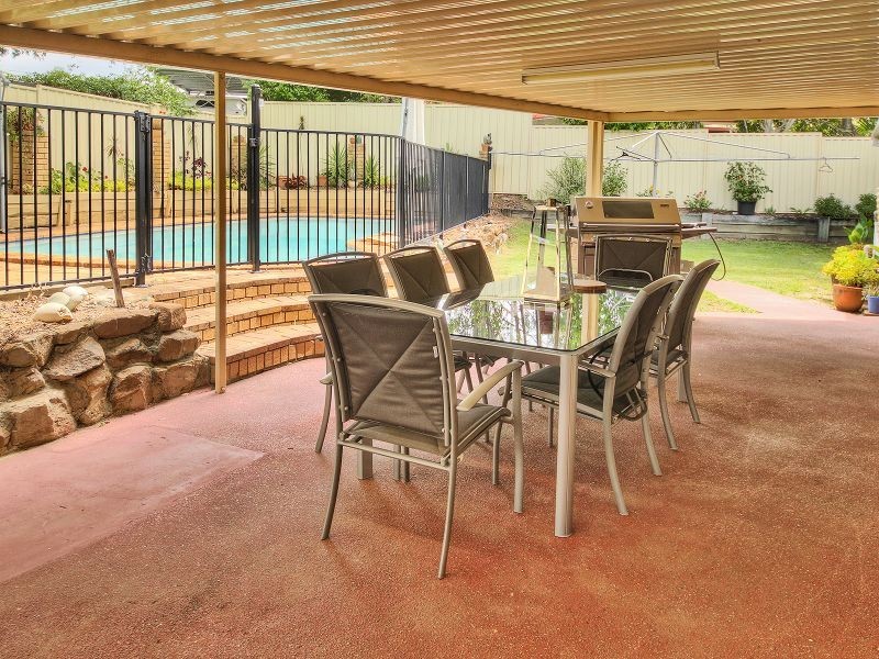 6 Acorus Court, Regents Park QLD 4118