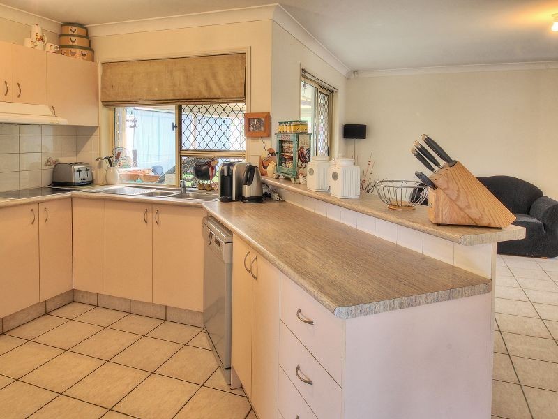 3 Conferta Place, Regents Park QLD 4118