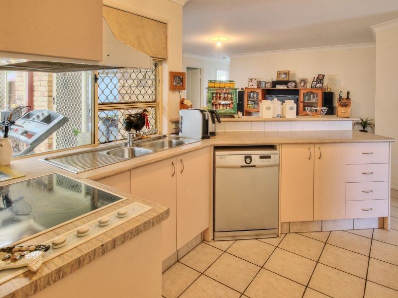 3 Conferta Place, Regents Park QLD 4118