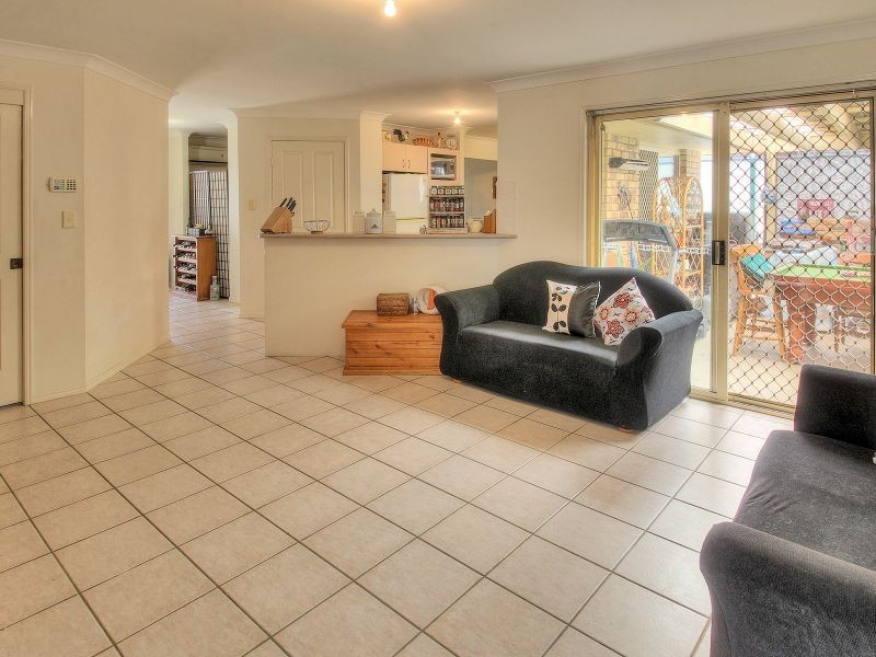 3 Conferta Place, Regents Park QLD 4118