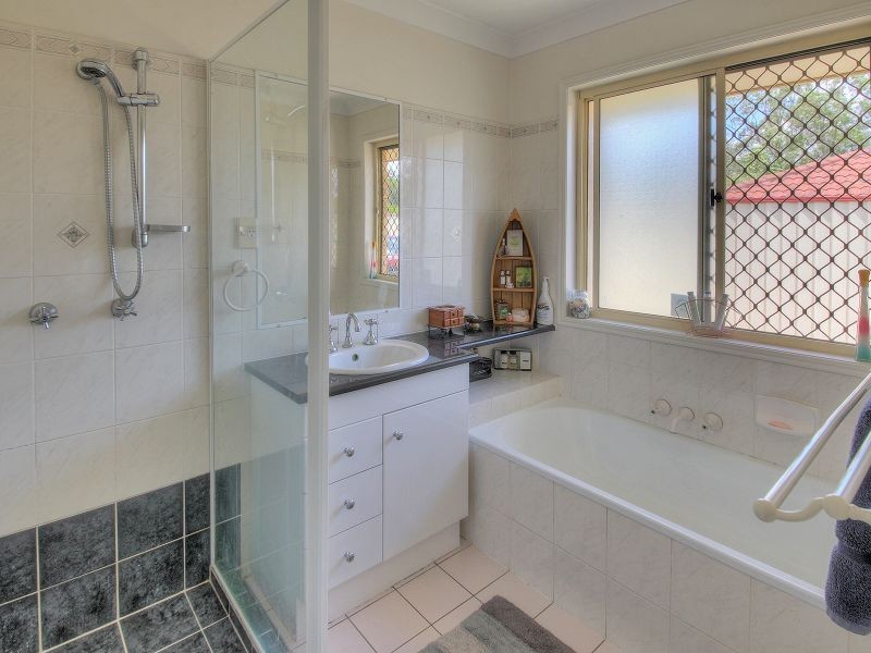 3 Conferta Place, Regents Park QLD 4118