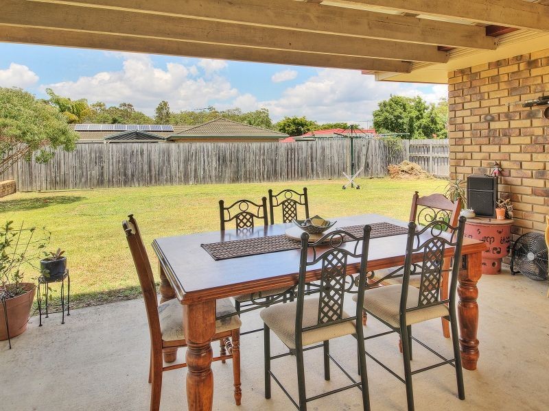 3 Conferta Place, Regents Park QLD 4118