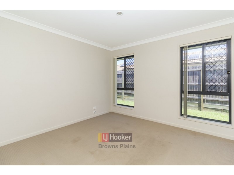 4 Lachlan Lane, Hillcrest QLD 4118