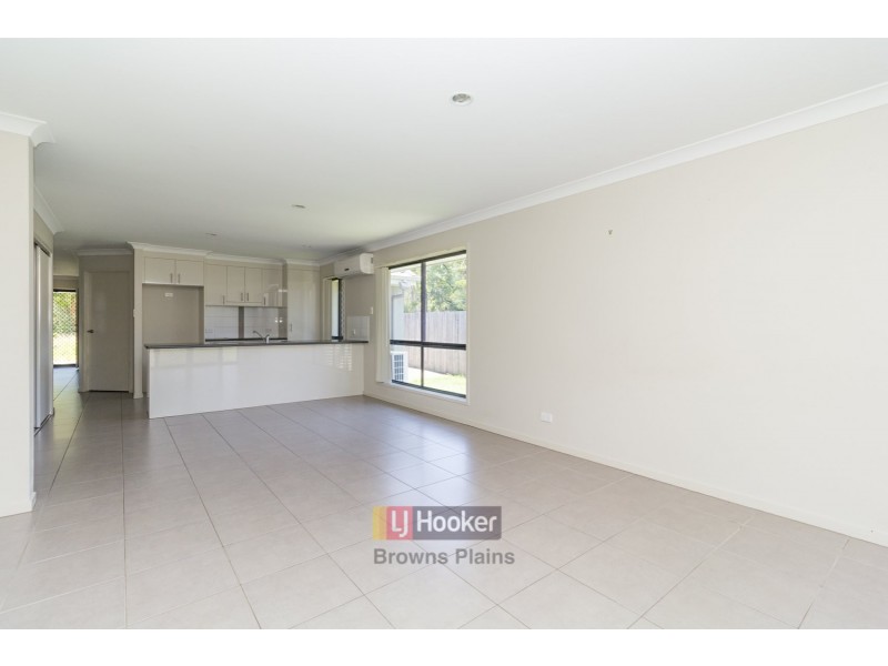 4 Lachlan Lane, Hillcrest QLD 4118